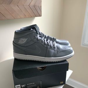 Nike Air Jordan 1 Mid Cool Grey